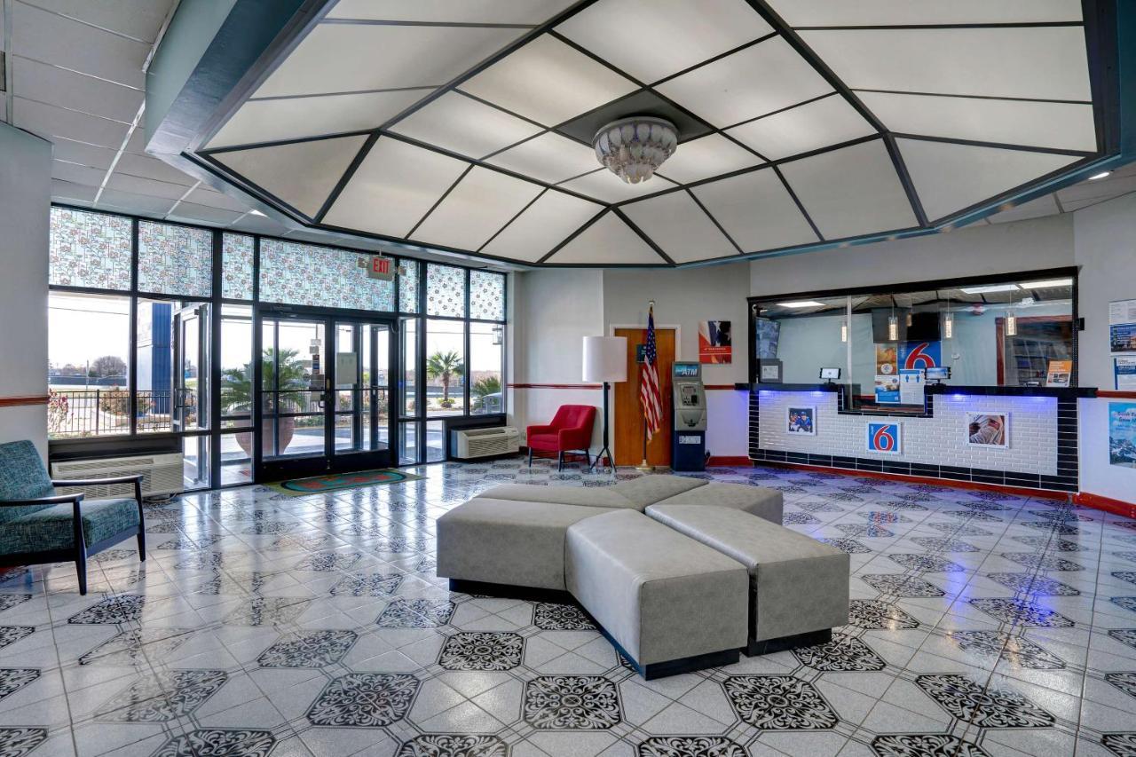 Motel 6 Burlington Ngoại thất bức ảnh