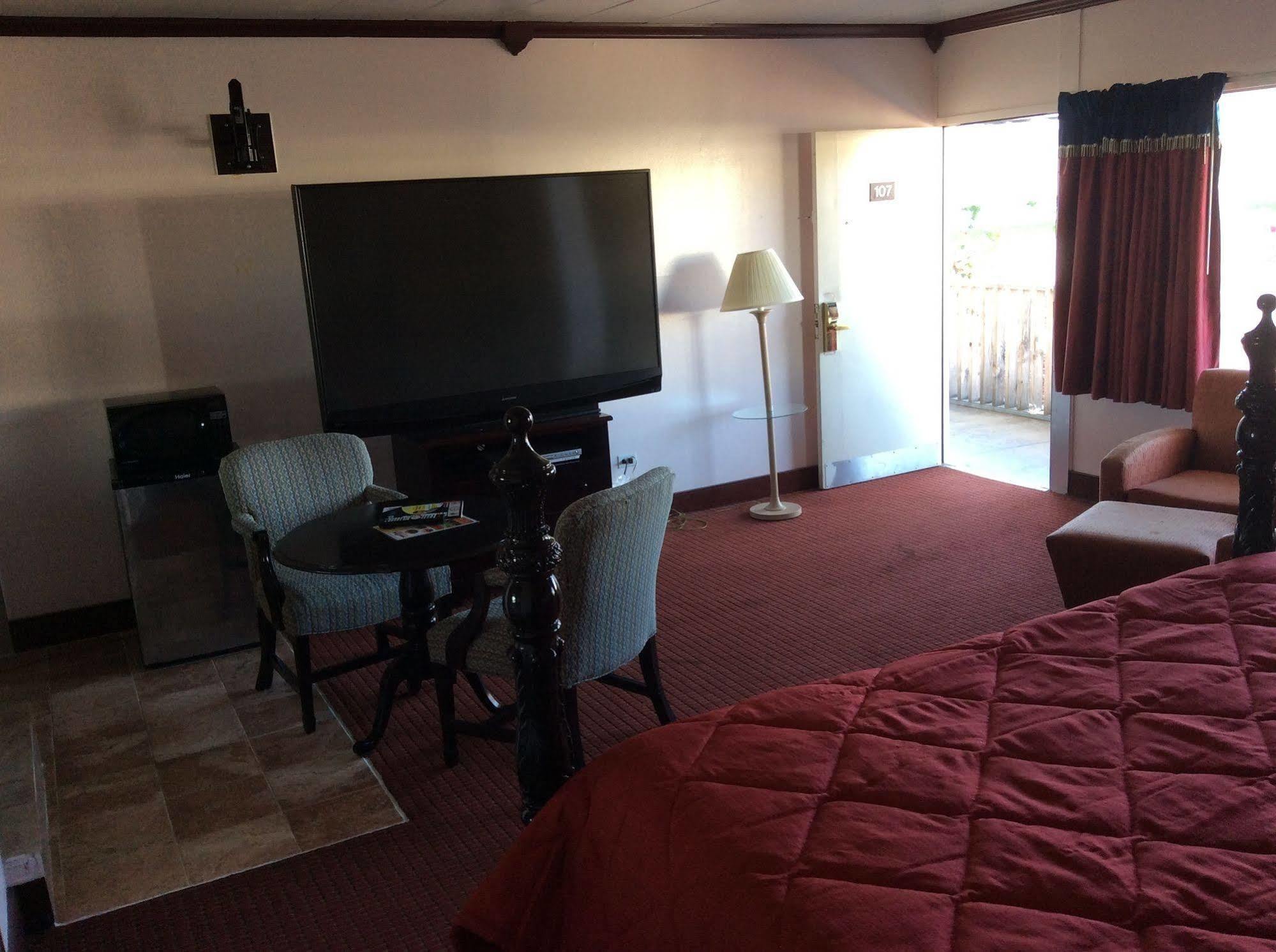 Motel 6 Burlington Ngoại thất bức ảnh