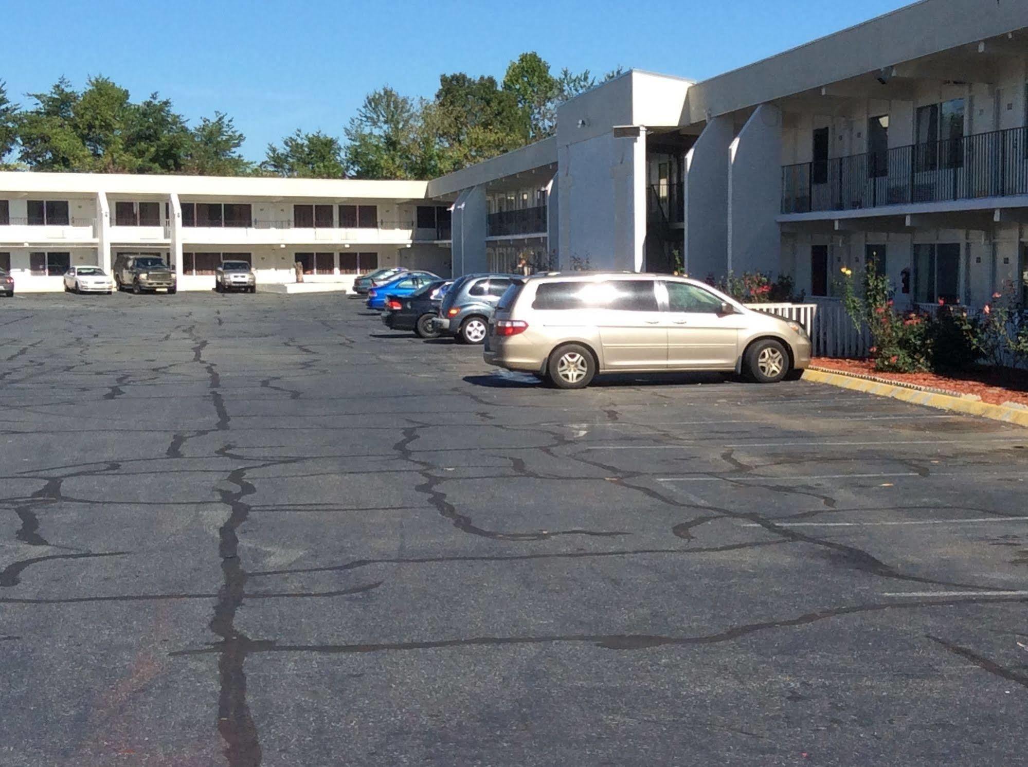 Motel 6 Burlington Ngoại thất bức ảnh